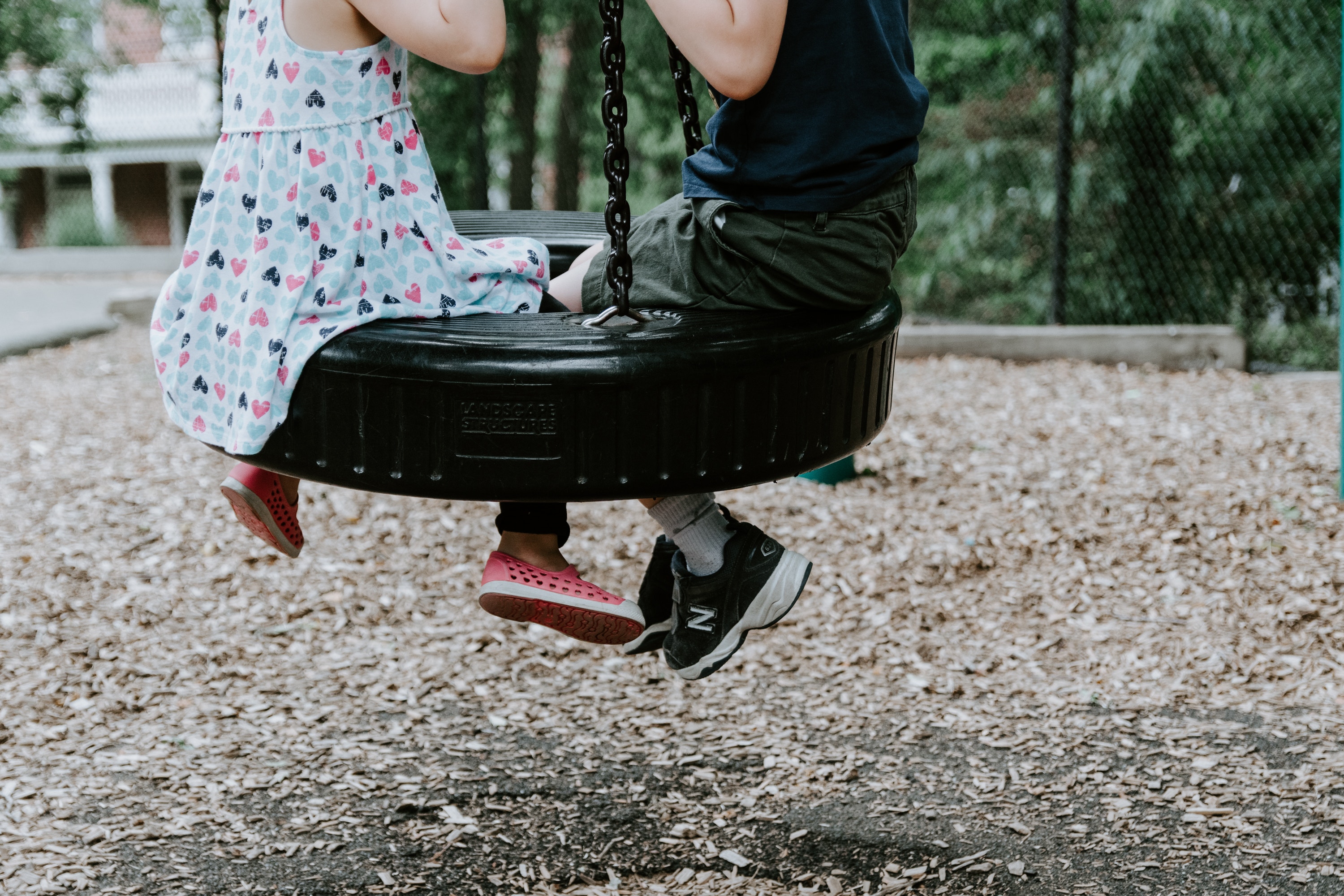 Kinder am Spielplatz