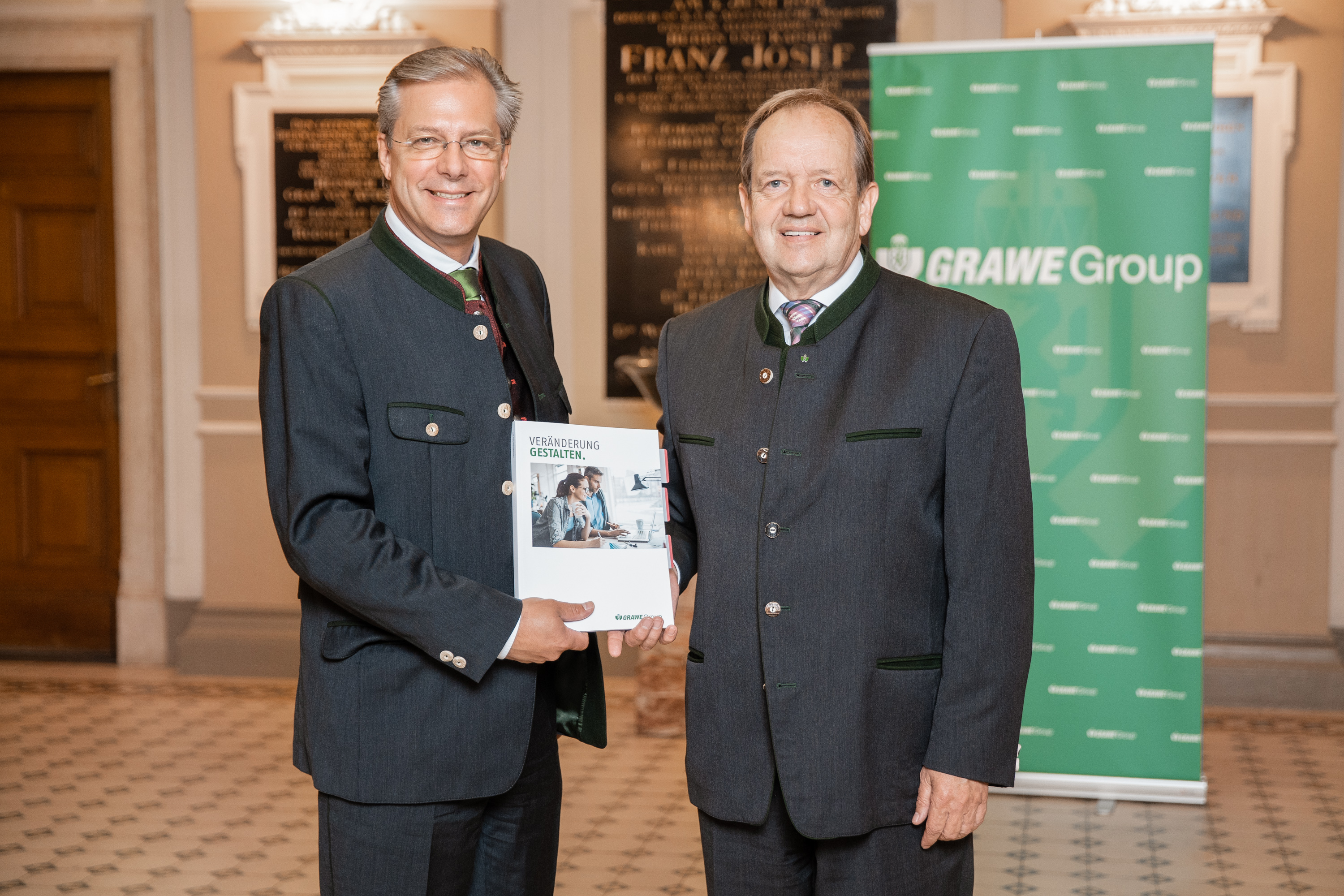 GRAWE financial year 2017 General Director Mag. Klaus Scheitegel and Chairman of the Board of the GRAWE-Vermögensverwaltung Dr. Othmar Ederer
