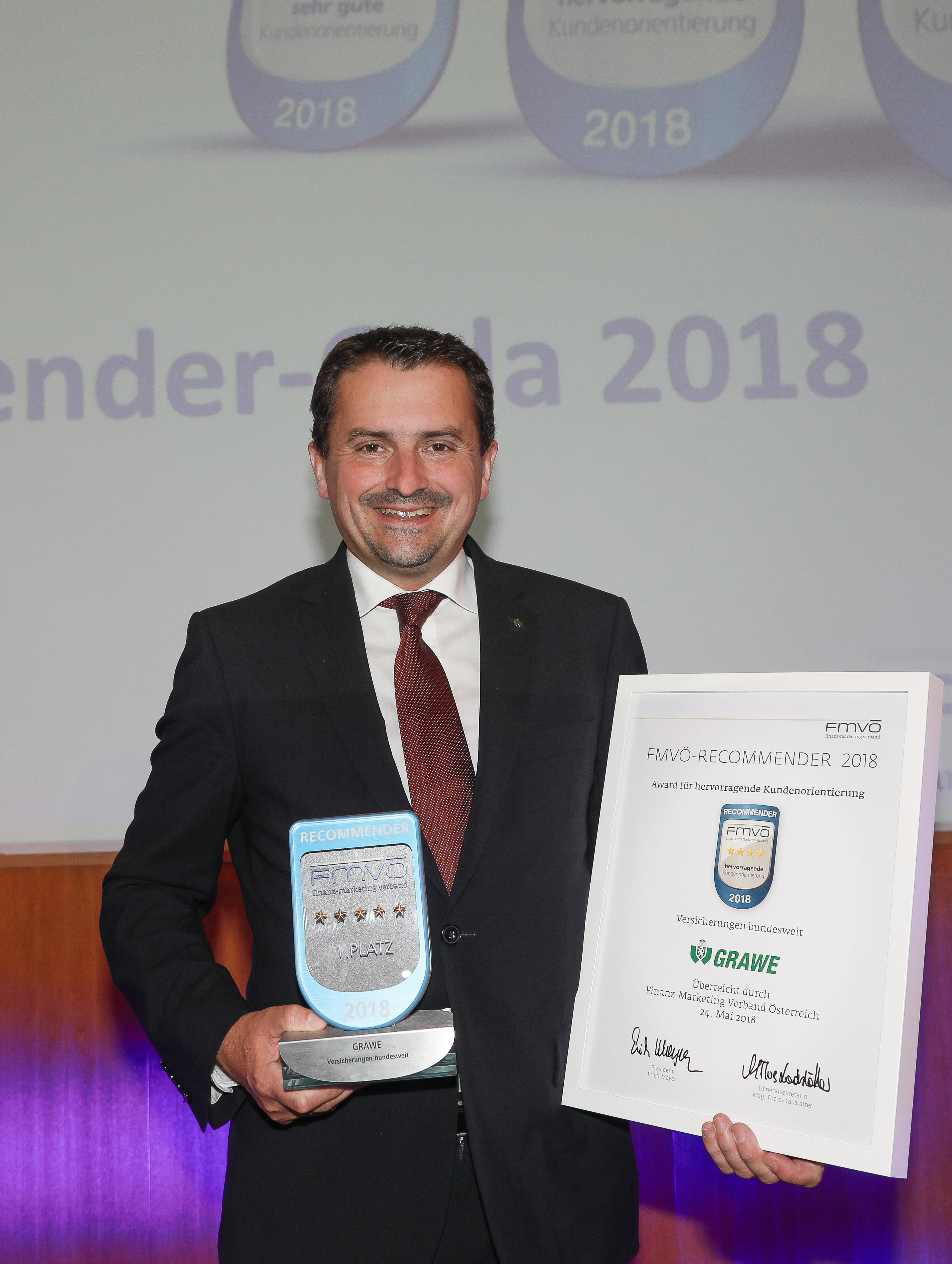 MMag. Georg Schneider at the Recommender Award 2018 MMag. Georg Schneider receiving the Recommender Award 2018