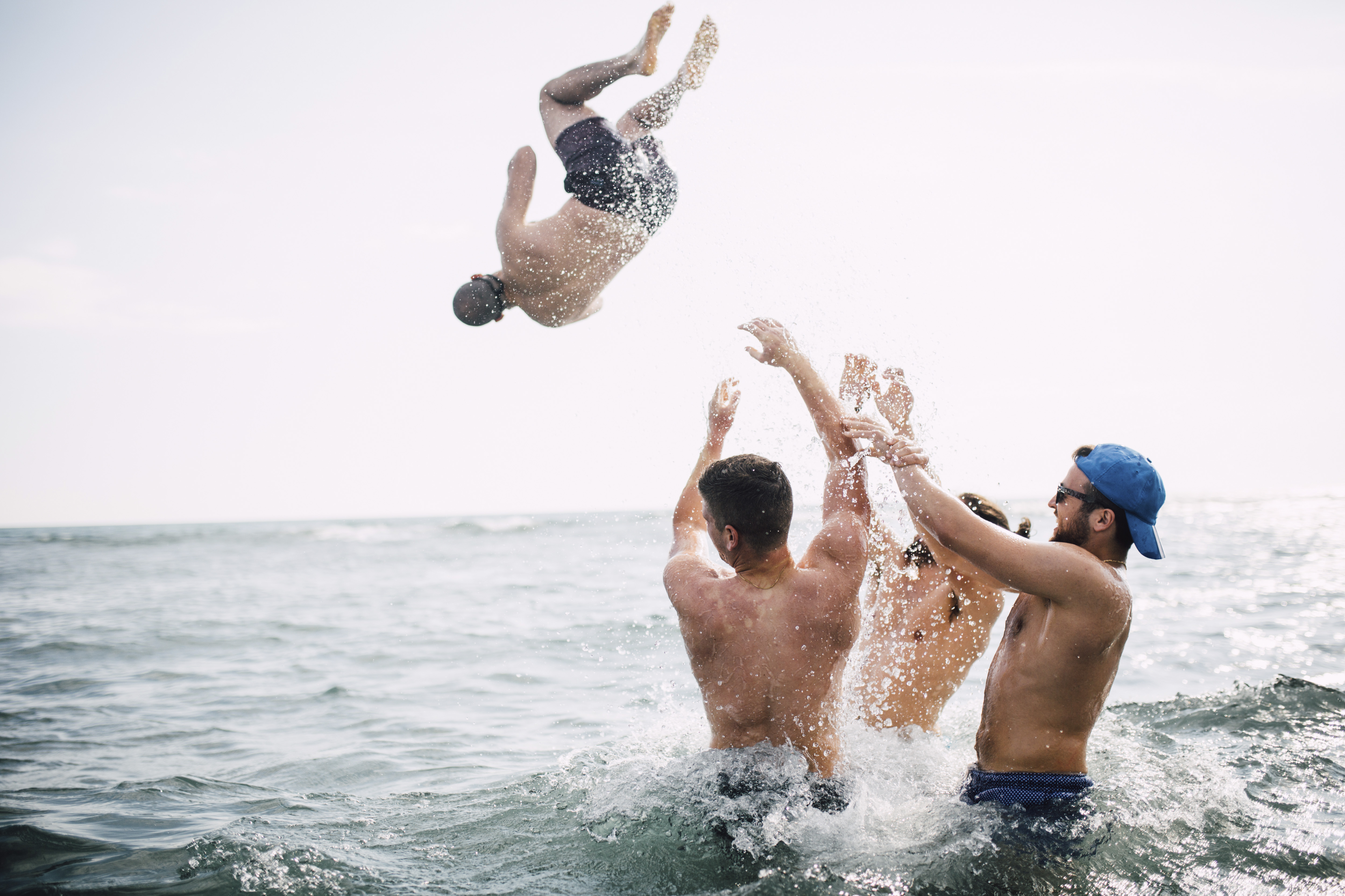 Jugendliche im Meer